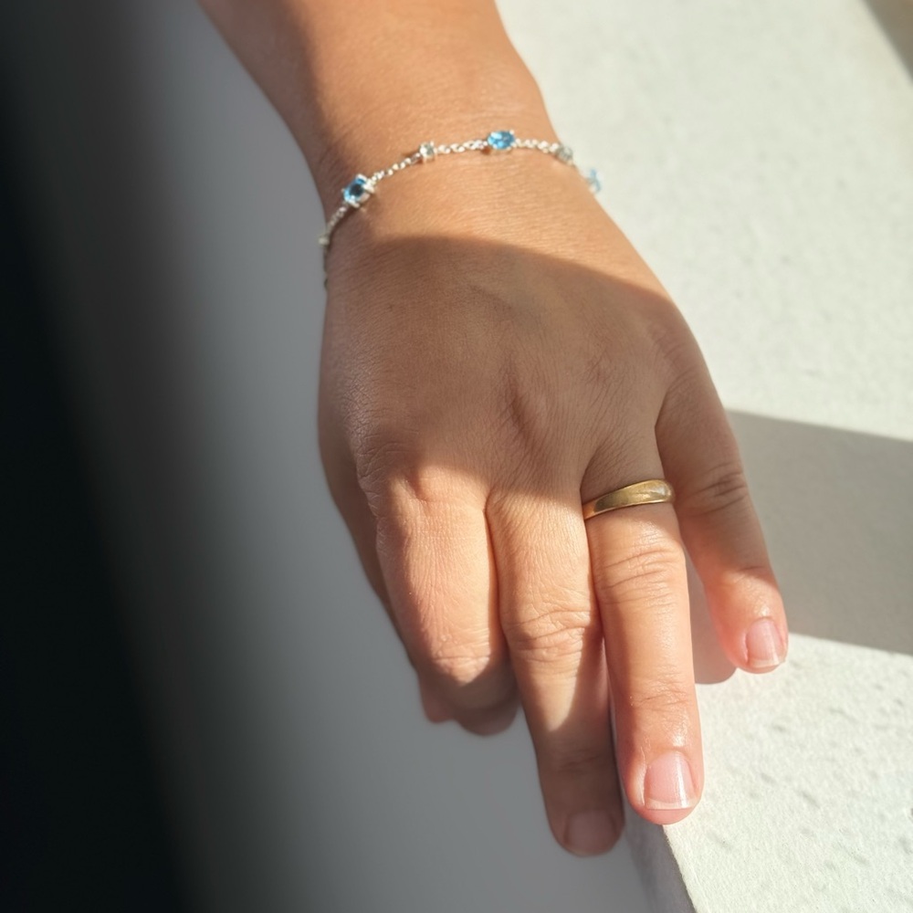 925 Sterling Silver  London, 0.7carat Blue Topaz women’s bracelet